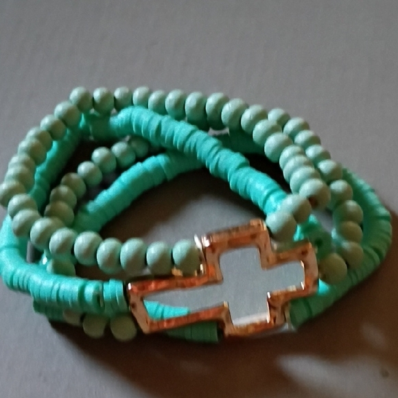 Turquoise Colored Beaded Bracelet with Gold Tone Cross Pendant - Picture 5 of 9